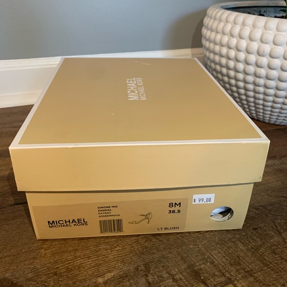 Michael Kors Sandals - Picture 5 of 5